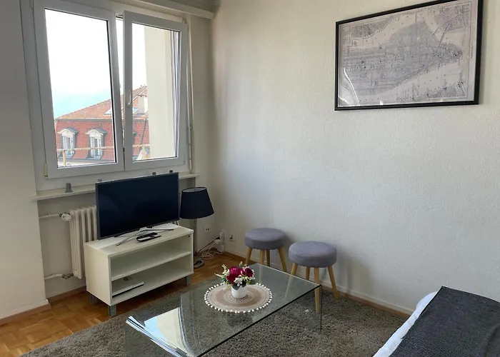Apartment Beautiful 2 Minutes From Train Station